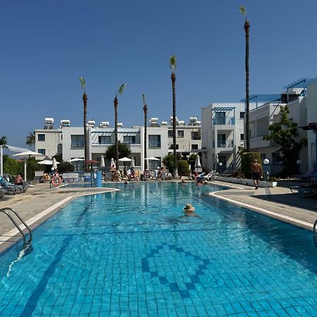 Kefalonitis Hotel Apartments Paphos Exterior photo
