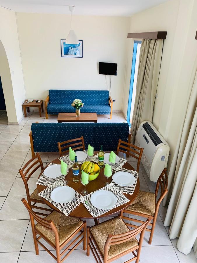 Kefalonitis Hotel Apartments Paphos Exterior photo