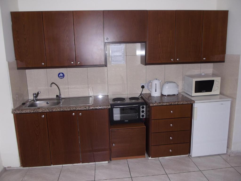 Kefalonitis Hotel Apartments Paphos Exterior photo