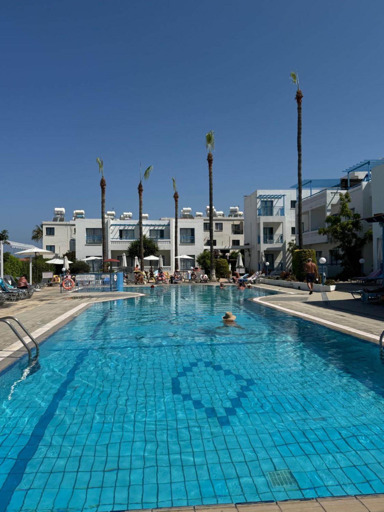 Kefalonitis Hotel Apartments Paphos Exterior photo