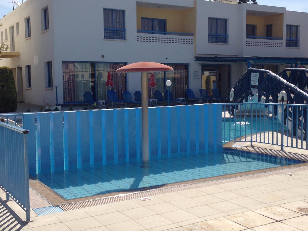 Kefalonitis Hotel Apartments Paphos Exterior photo