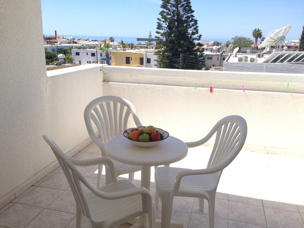 Kefalonitis Hotel Apartments Paphos Exterior photo