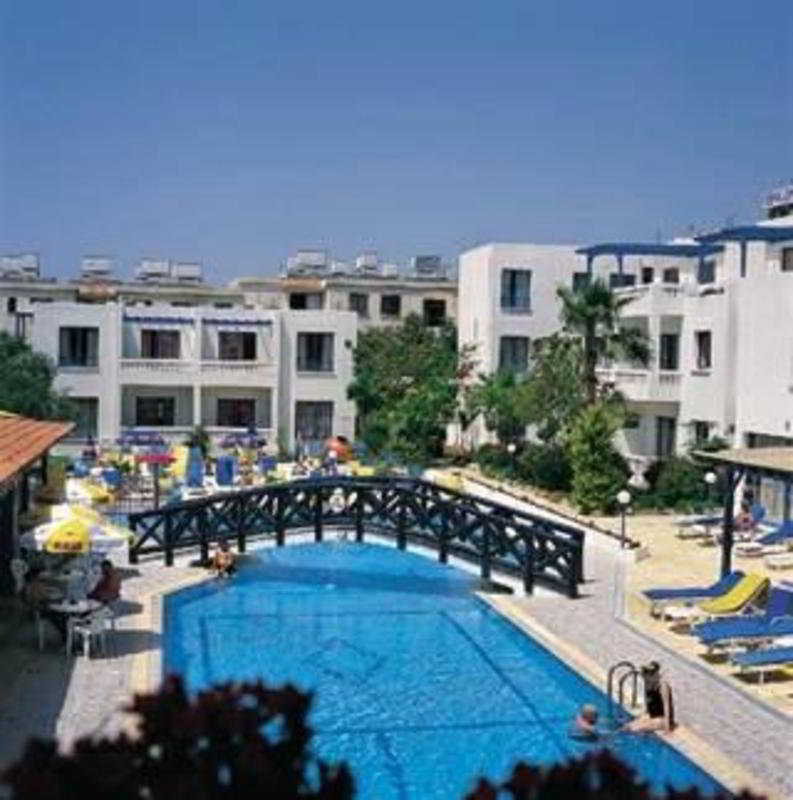 Kefalonitis Hotel Apartments Paphos Exterior photo
