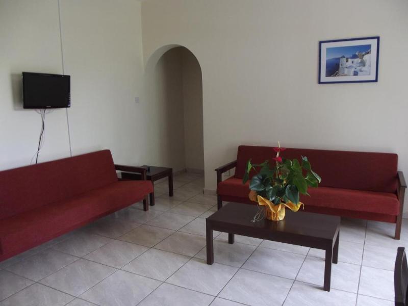 Kefalonitis Hotel Apartments Paphos Exterior photo